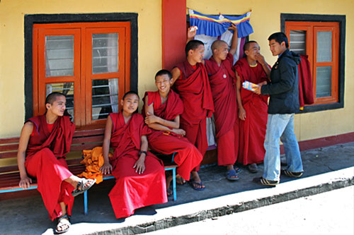 Pokhara-Shree-Gaden-Dhargay Ling Monastery6 Monks relax at Shree Gaden Dhargay Ling Monastery