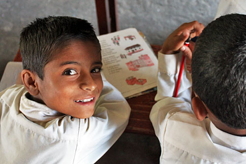 Annapurna-School-Kids Kids study English manual at Annapurna School