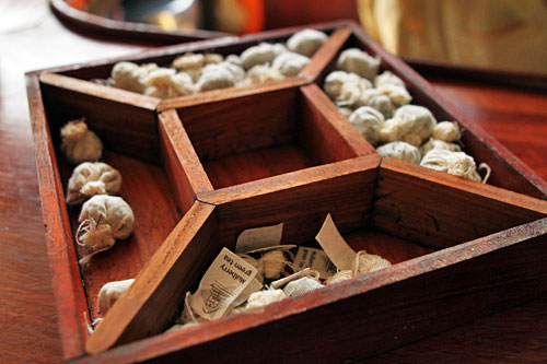 LuangSayCruise-Day2-02a Lao ginger tea balls