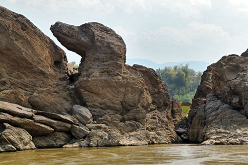 LuangSayCruise-Scenery3 Rocky retriever on the banks of the Mekong River