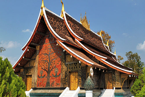 LP-Wat-Xieng-Thong02 Tree of Life mosaic on wall of Wat Xieng Thong