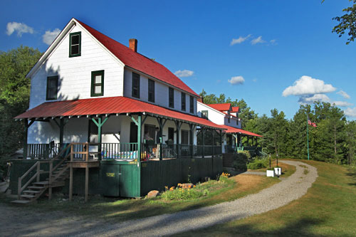 Adirondacks-Irondequoit-Inn Irondequoit Inn in Adirondack Park near Speculator, NY